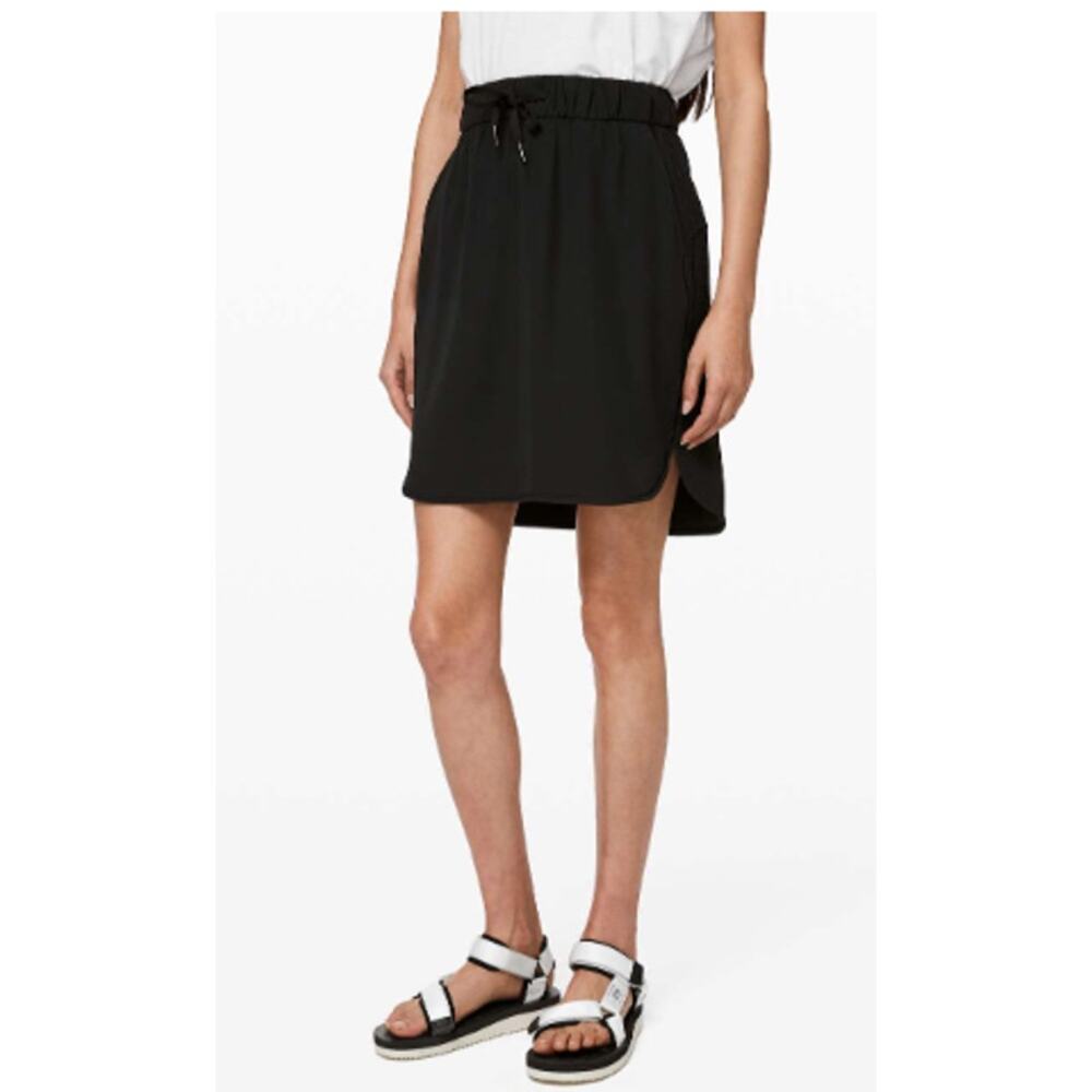 Lululemon On The Fly Skirt *Woven Black Size 8